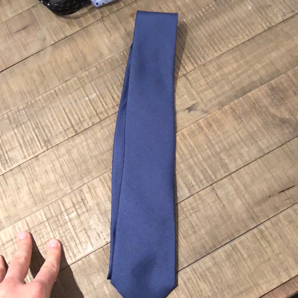 Bloomingdales tie3  inches wide